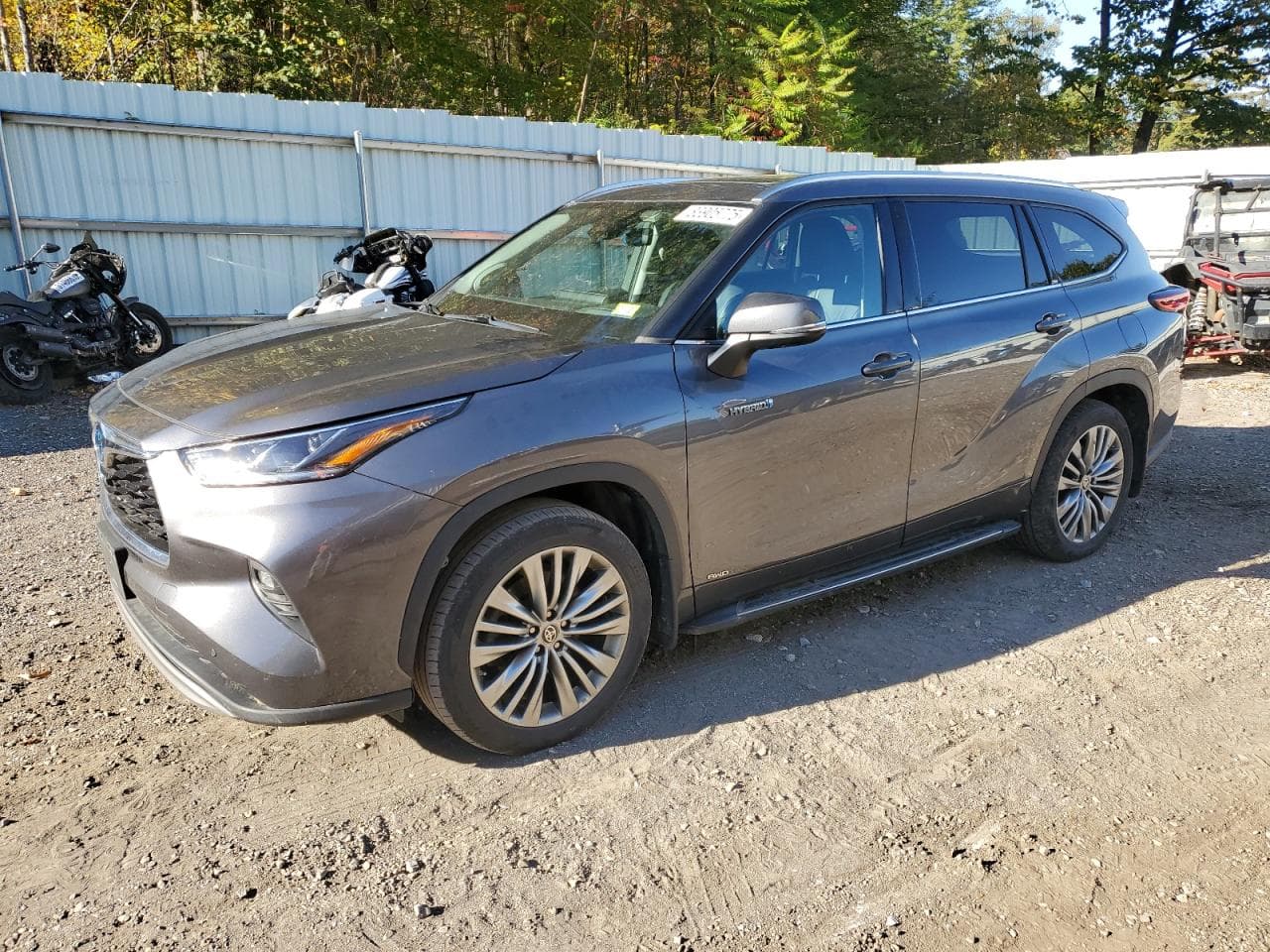 2021 Toyota Highlander Hybrid Platinum
