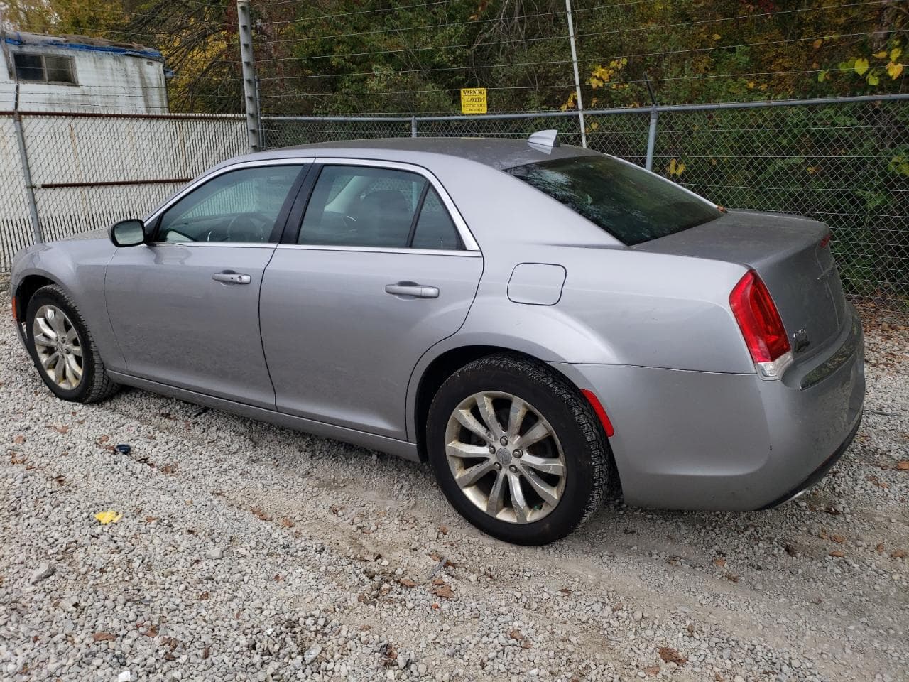 2015 Chrysler 300 Limited - foto 2