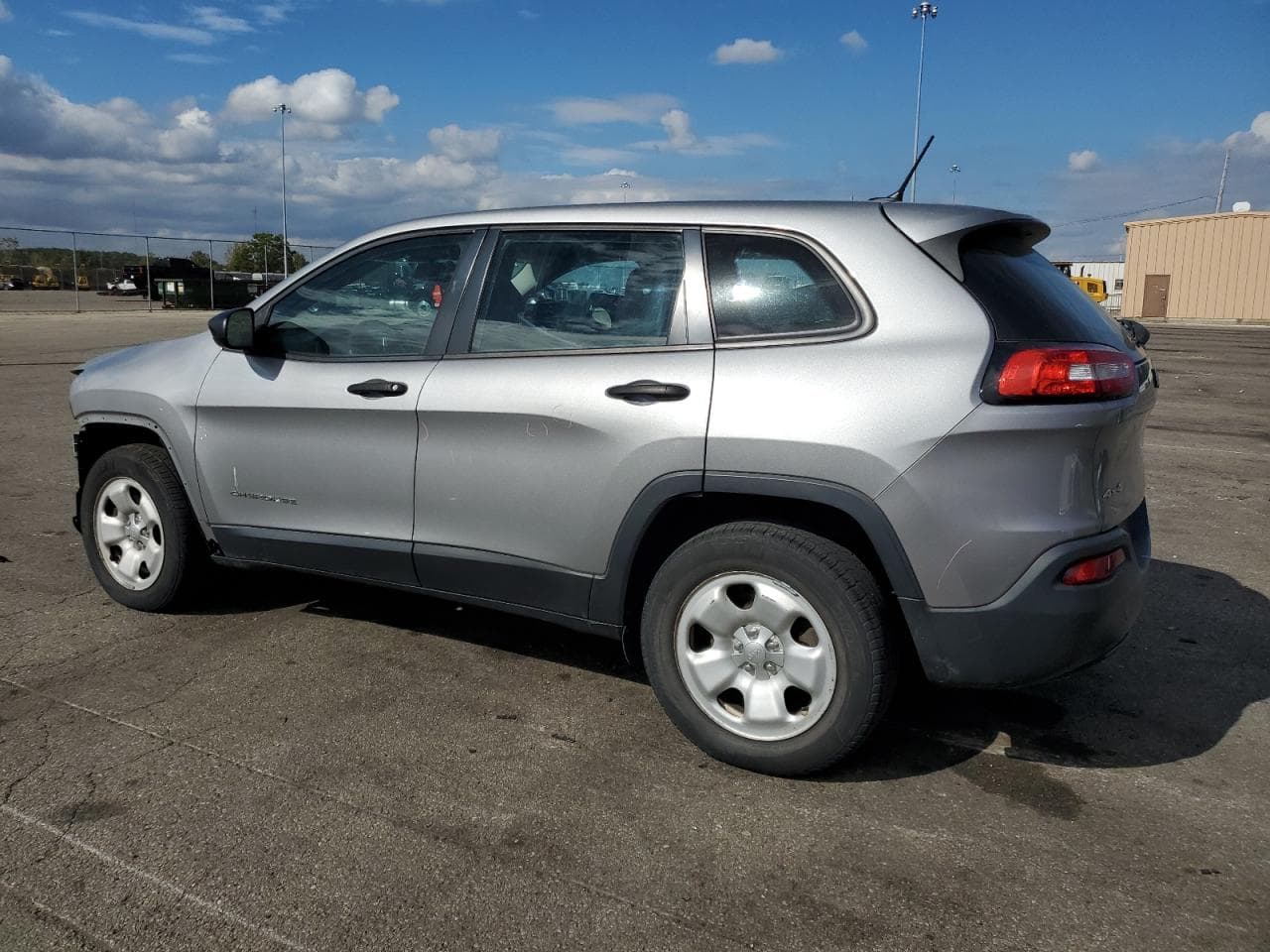 2016 Jeep Cherokee Sport - foto 2