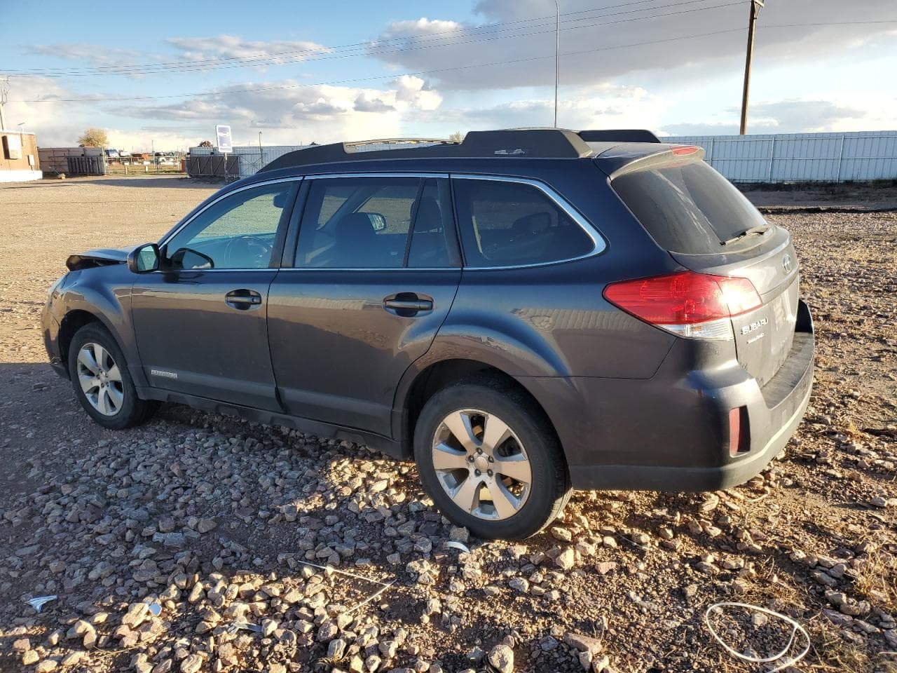 2011 Subaru Outback 2.5I Premium - foto 2