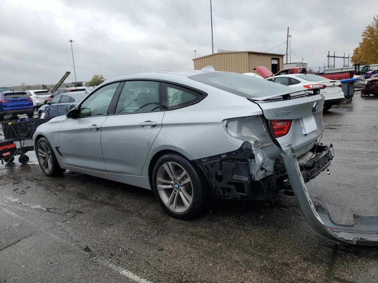 2015 BMW 328 Xigt Sulev - foto 2