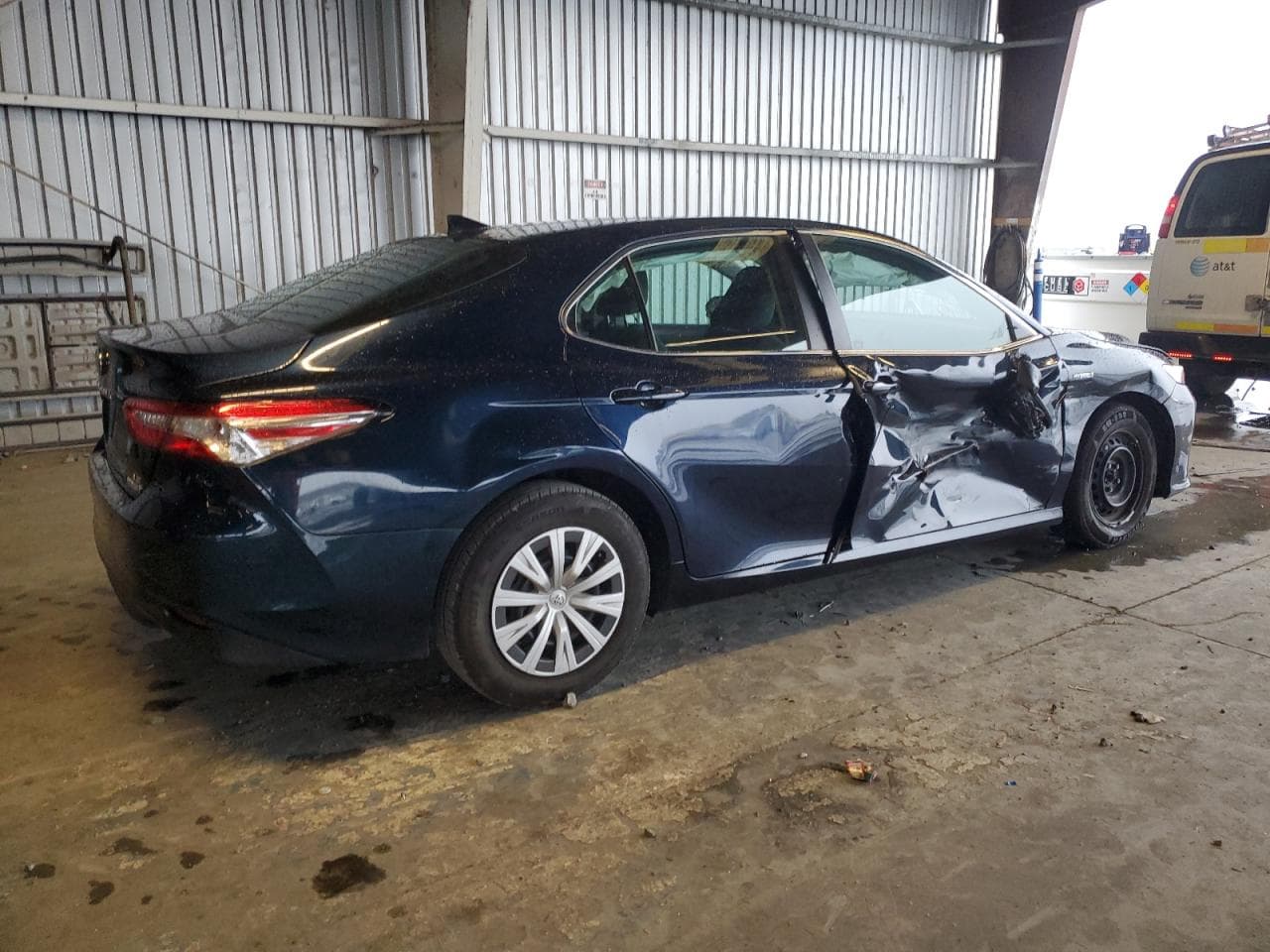 2019 Toyota Camry Le - foto 3