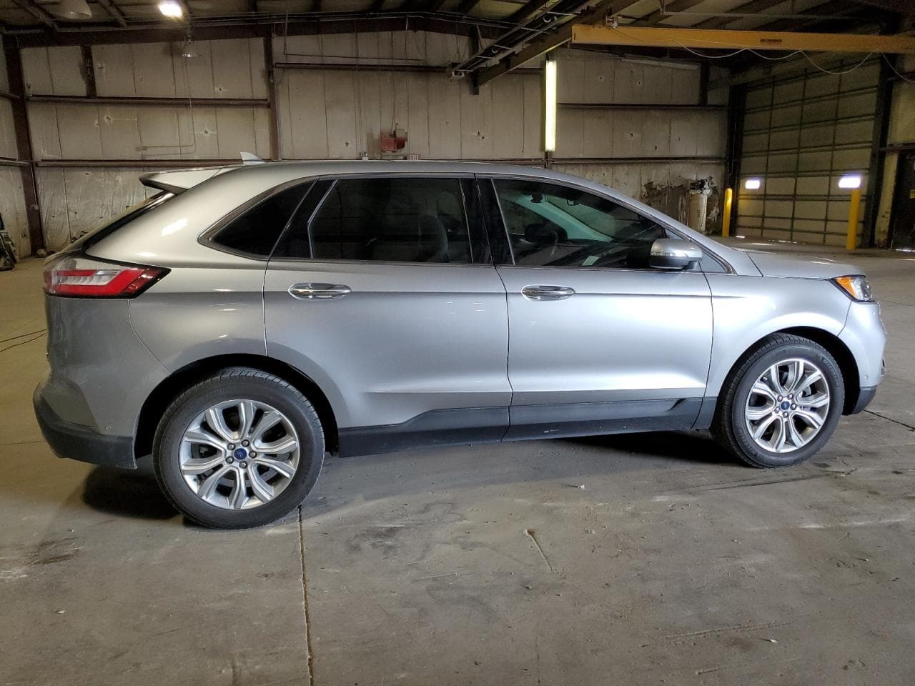 2020 Ford Edge Titanium - foto 3