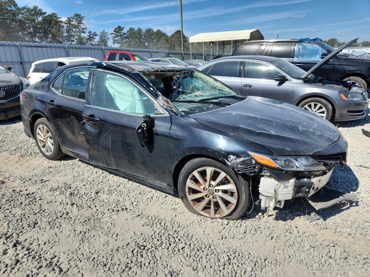 2022 Toyota Camry Le - foto 4