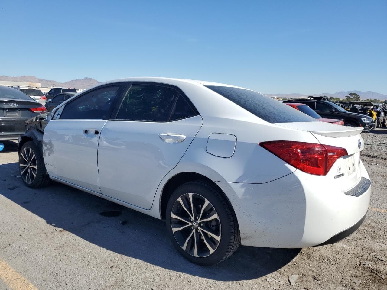 2017 Toyota Corolla L - foto 2