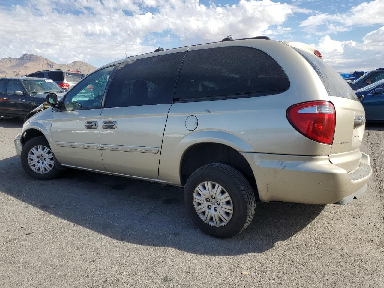 2005 Chrysler Town & Country Lx - foto 2