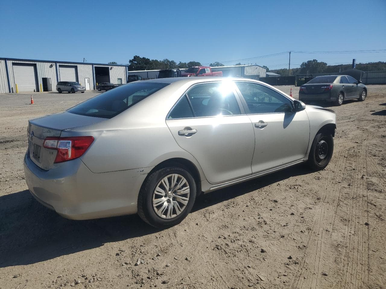 2014 Toyota Camry L - foto 3