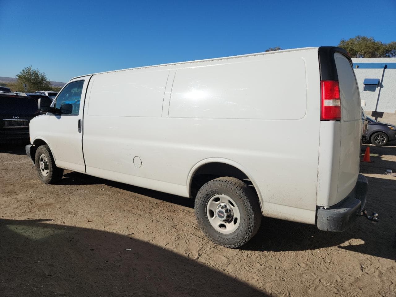 2018 GMC Savana G3500 - foto 2
