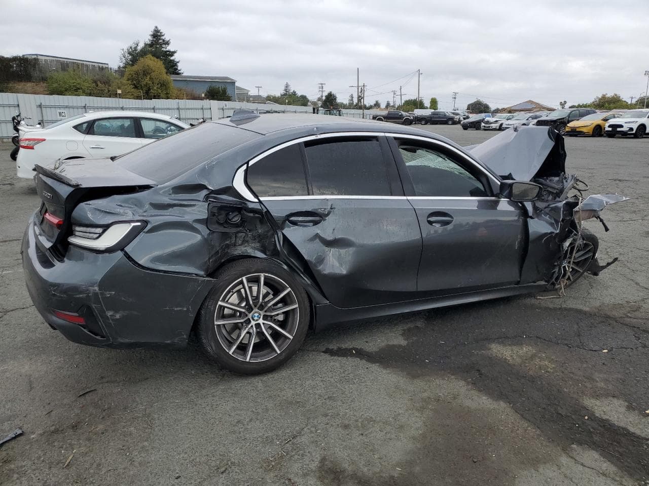 2020 BMW 330I - foto 3