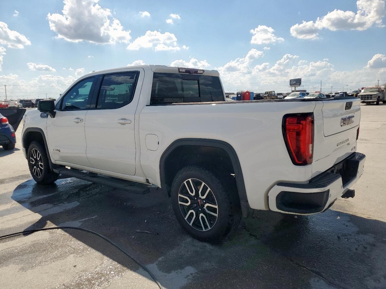 2020 GMC Sierra K1500 At4 - foto 2