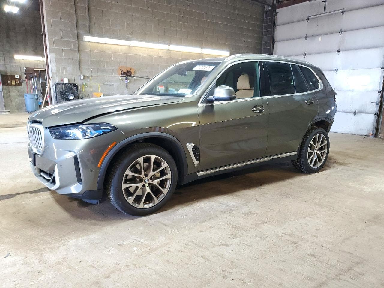 BMW X5 2025 z USA