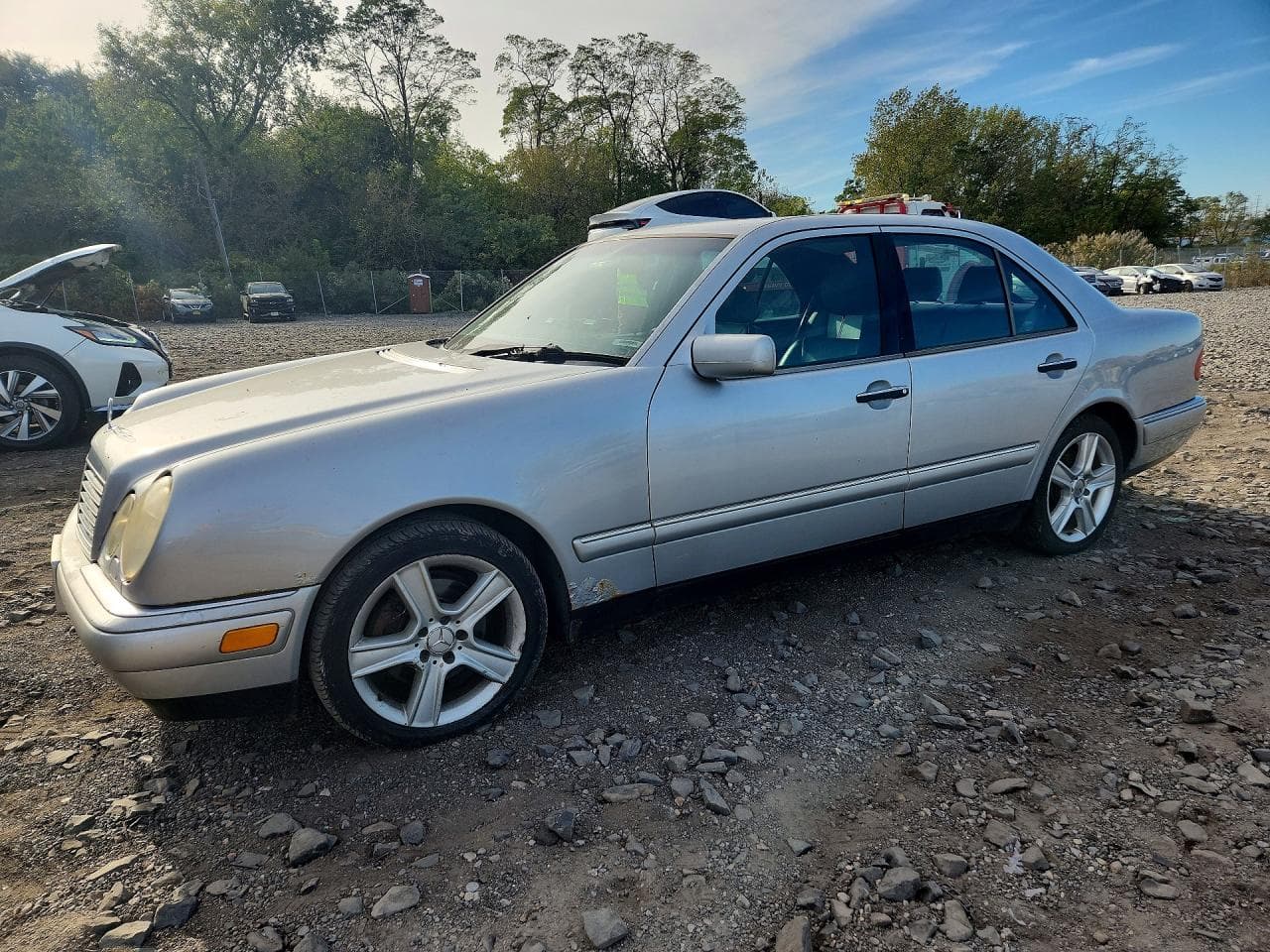 Mercedes-Benz E-klasse 1998 z USA