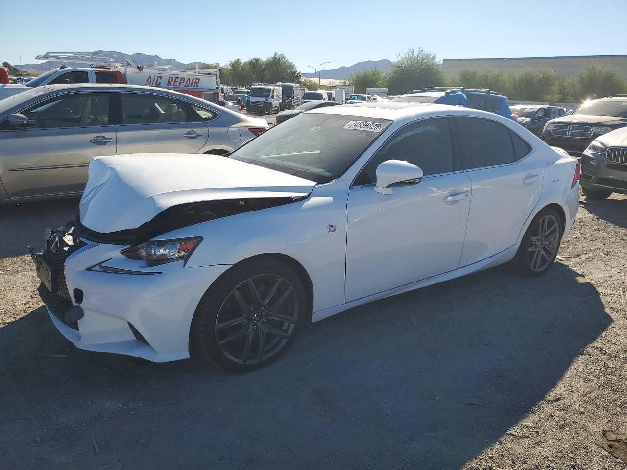 Lexus IS 2016 z USA