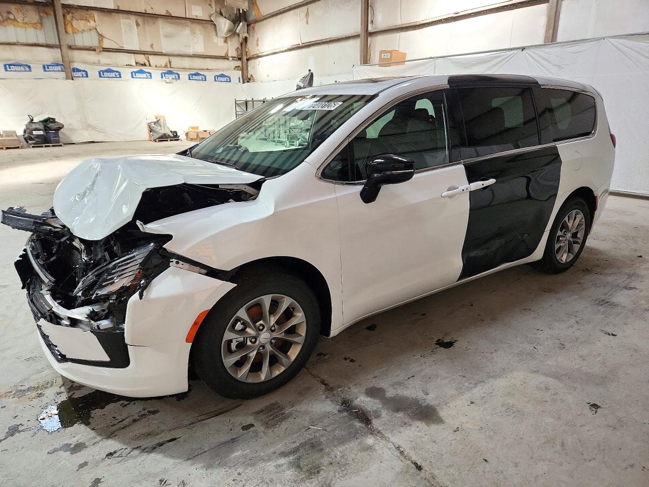 Chrysler Pacifica 2027 z USA