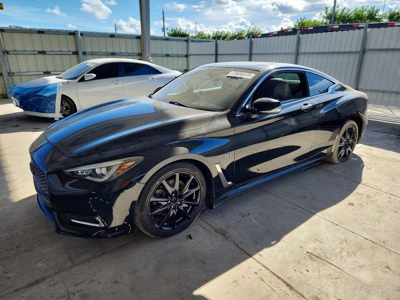 Infiniti Q60 2017 z USA