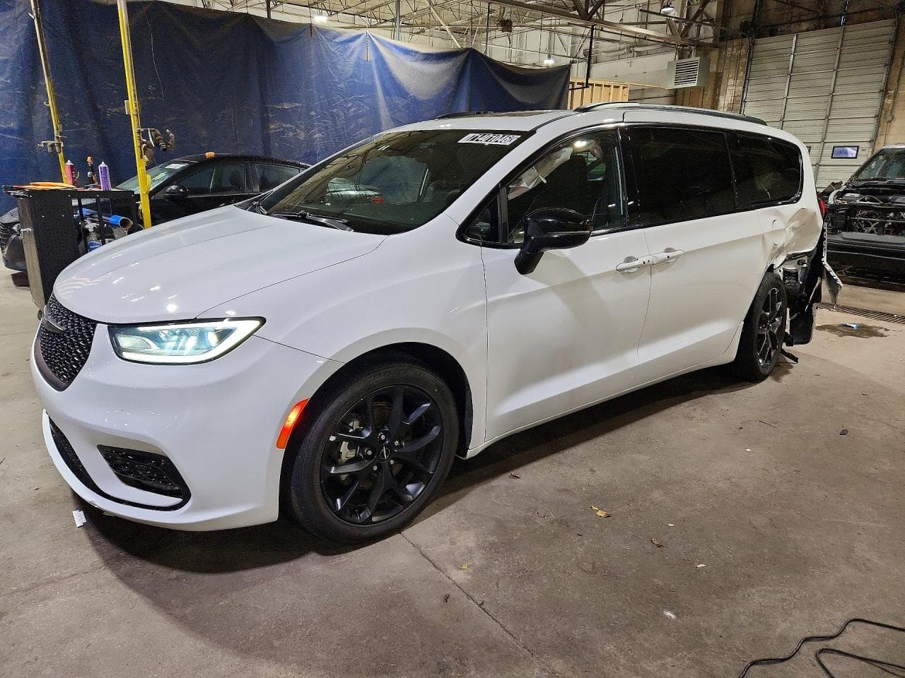 Chrysler Pacifica 2025 z USA