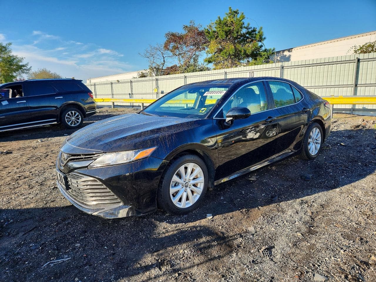 Toyota Camry 2018 z USA