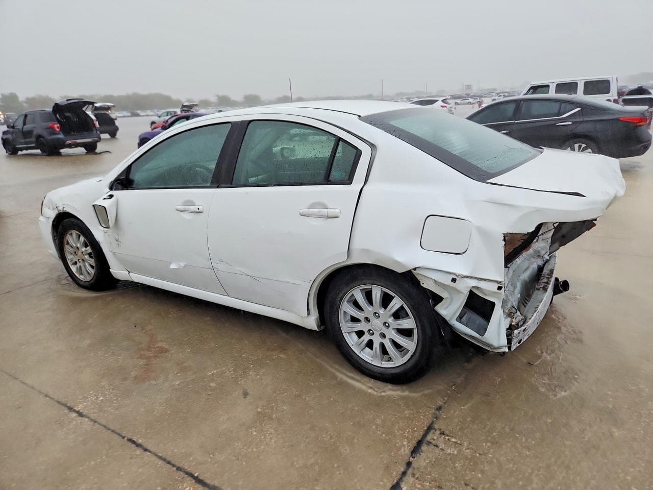 2011 Mitsubishi Galant Fe - foto 2