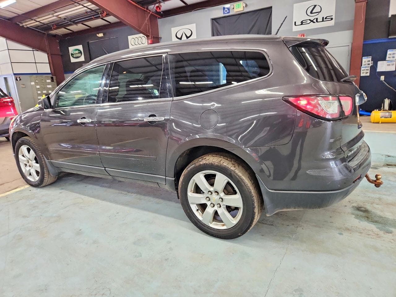 2017 Chevrolet Traverse Lt - foto 2