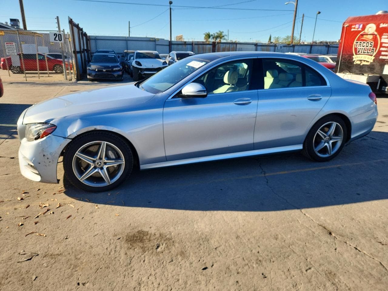 Mercedes-Benz E-klasse 2018 z USA