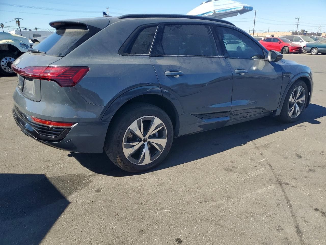 2024 Audi Q8 E-Tron Premium - foto 3