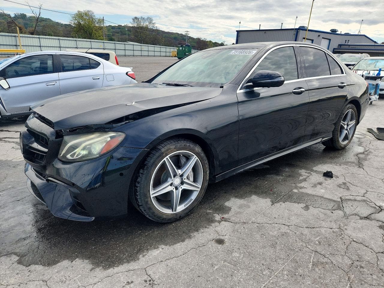 Mercedes-Benz E-klasse 2017 z USA