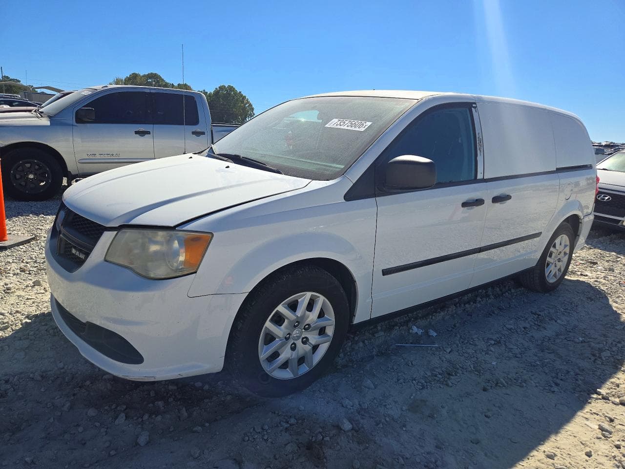 RAM Cargo Van Tradesman 2014 z USA