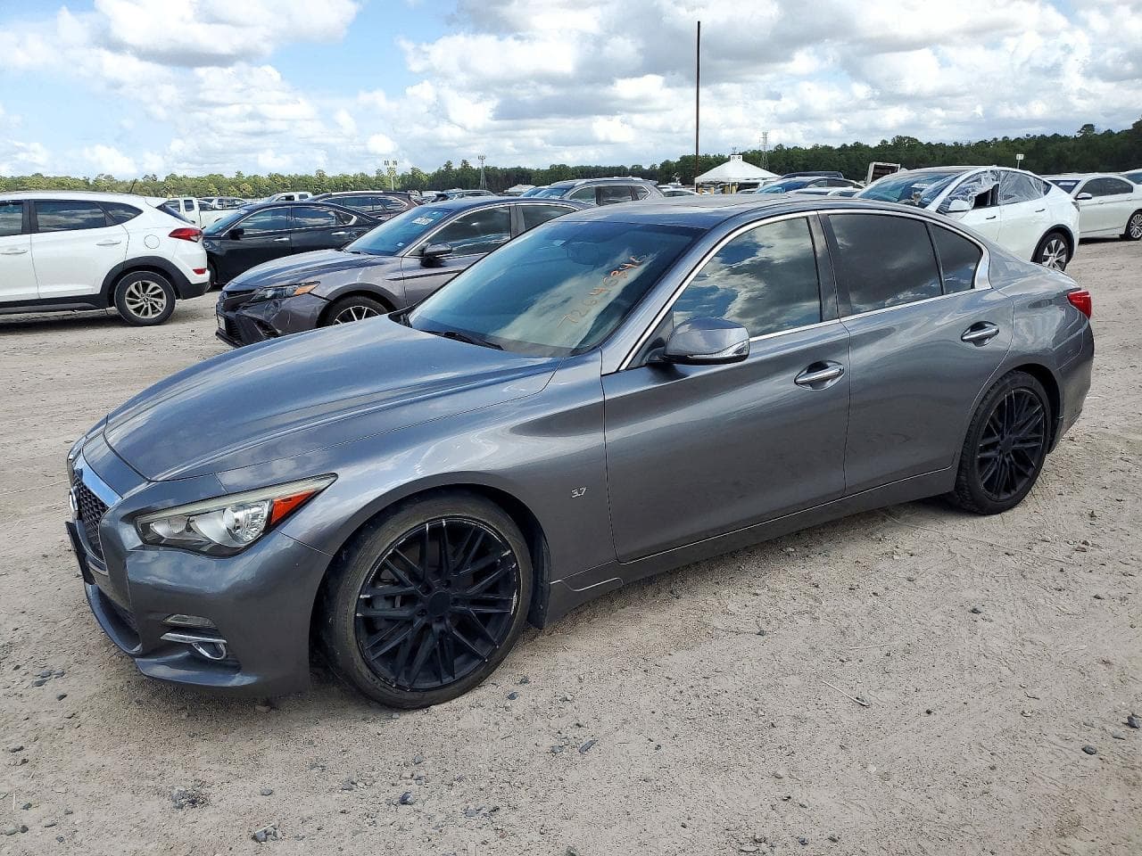 Infiniti Q50 2015 z USA