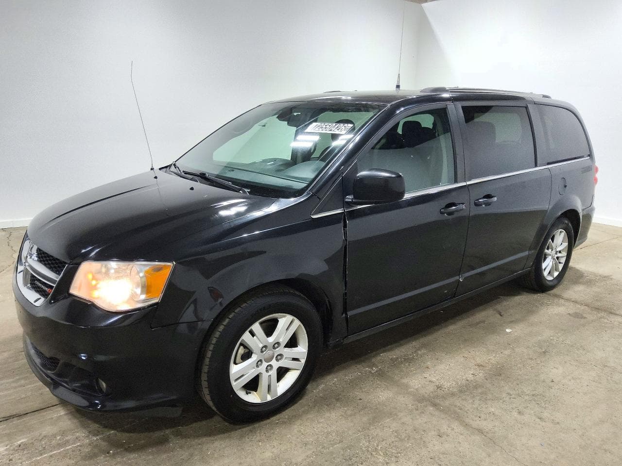 Dodge Caravan 2019 z USA