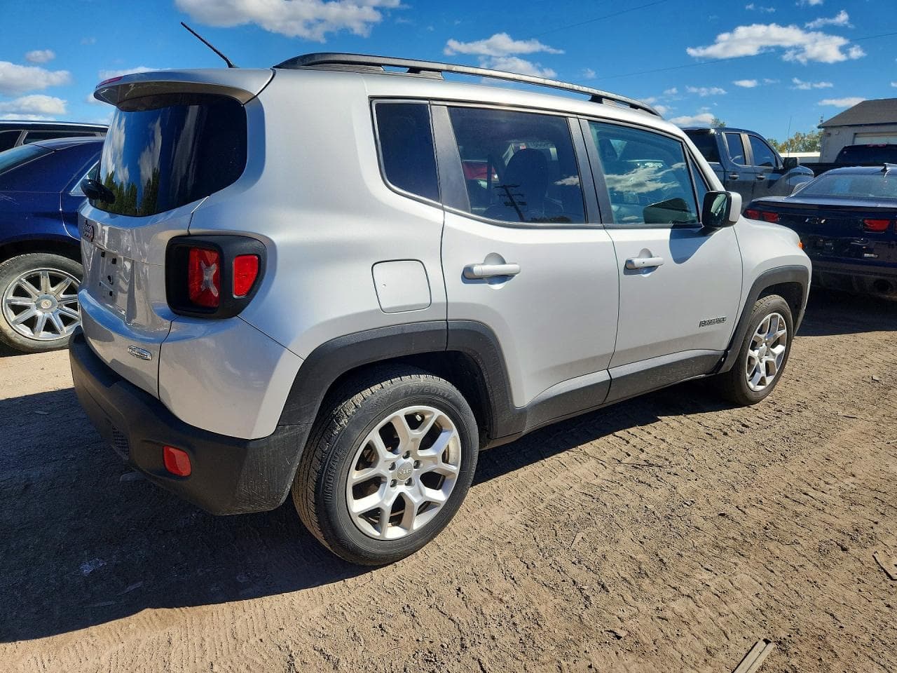 2016 Jeep Renegade Latitude - foto 3