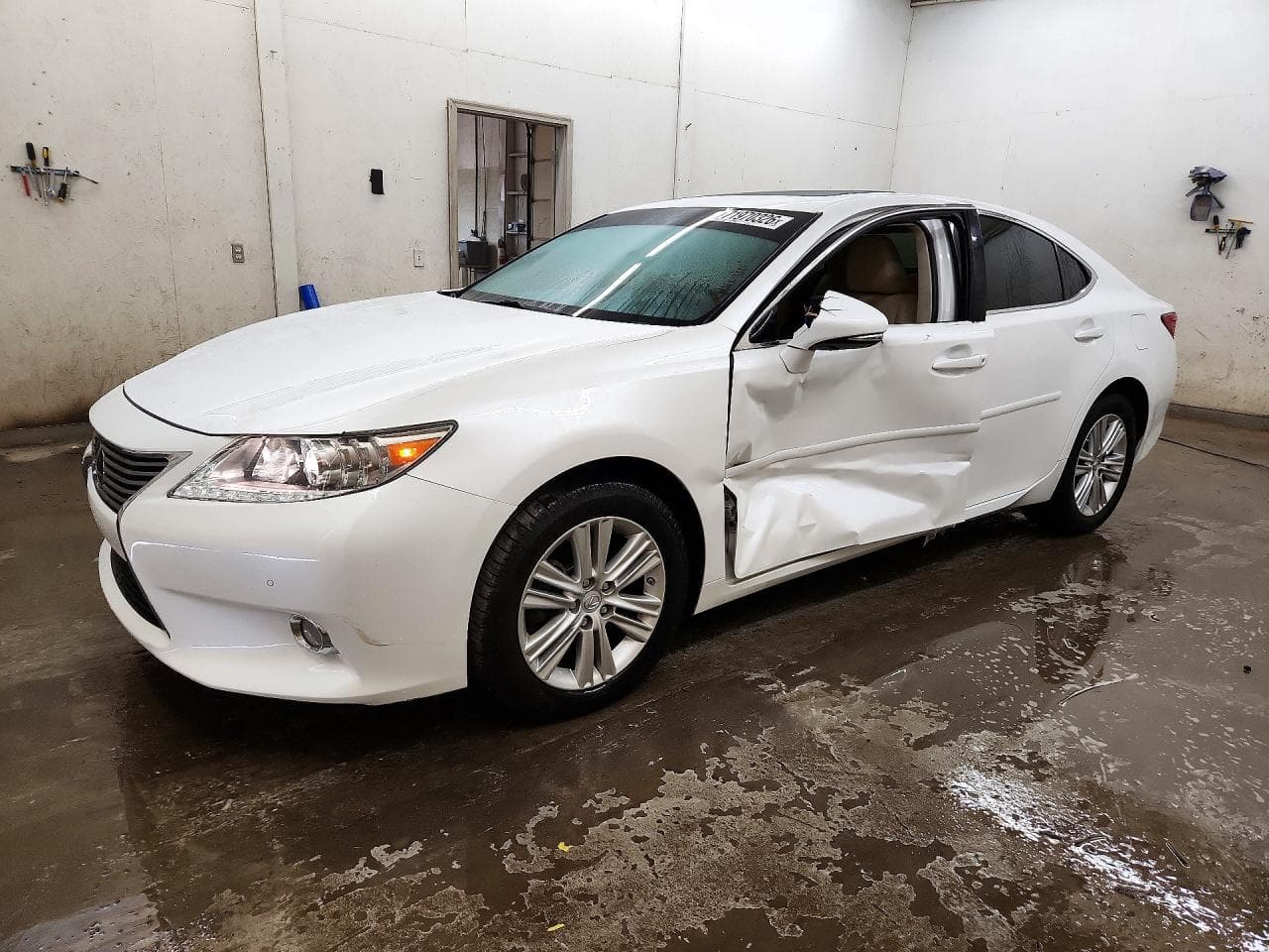 Lexus ES 2015 z USA