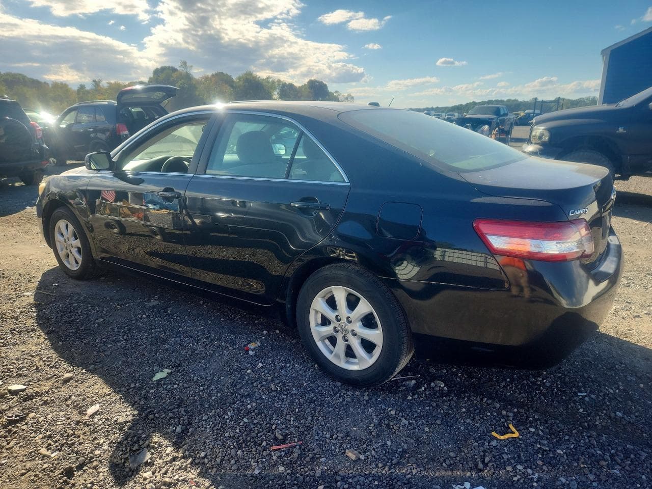 2011 Toyota Camry Le - foto 2