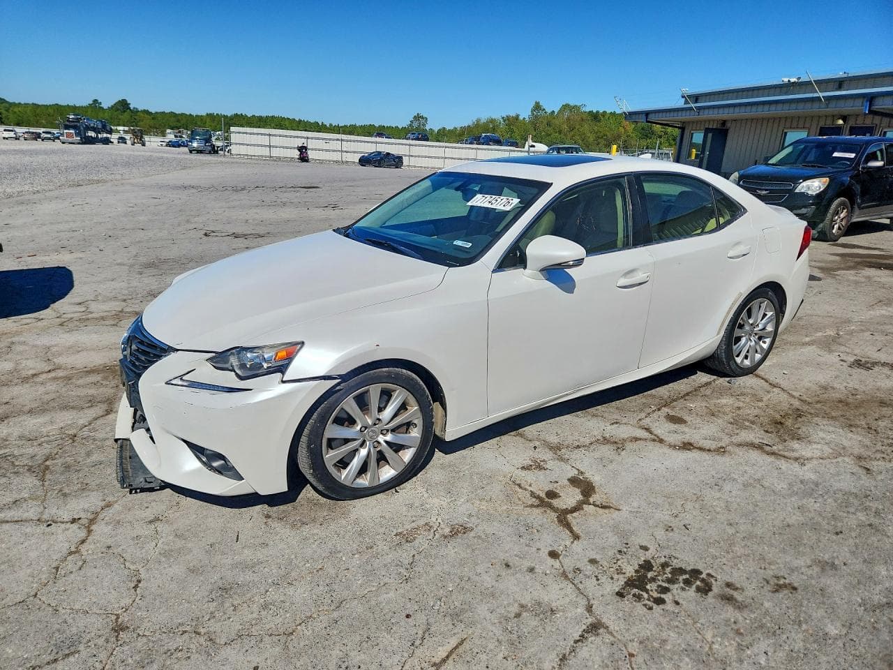 Lexus IS 2016 z USA
