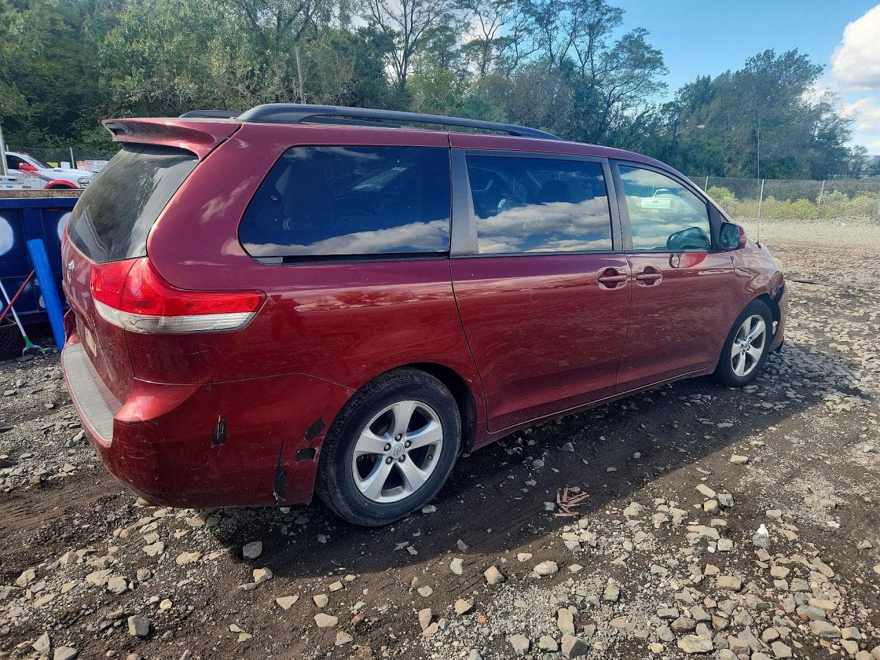 2013 Toyota Sienna Le - foto 3