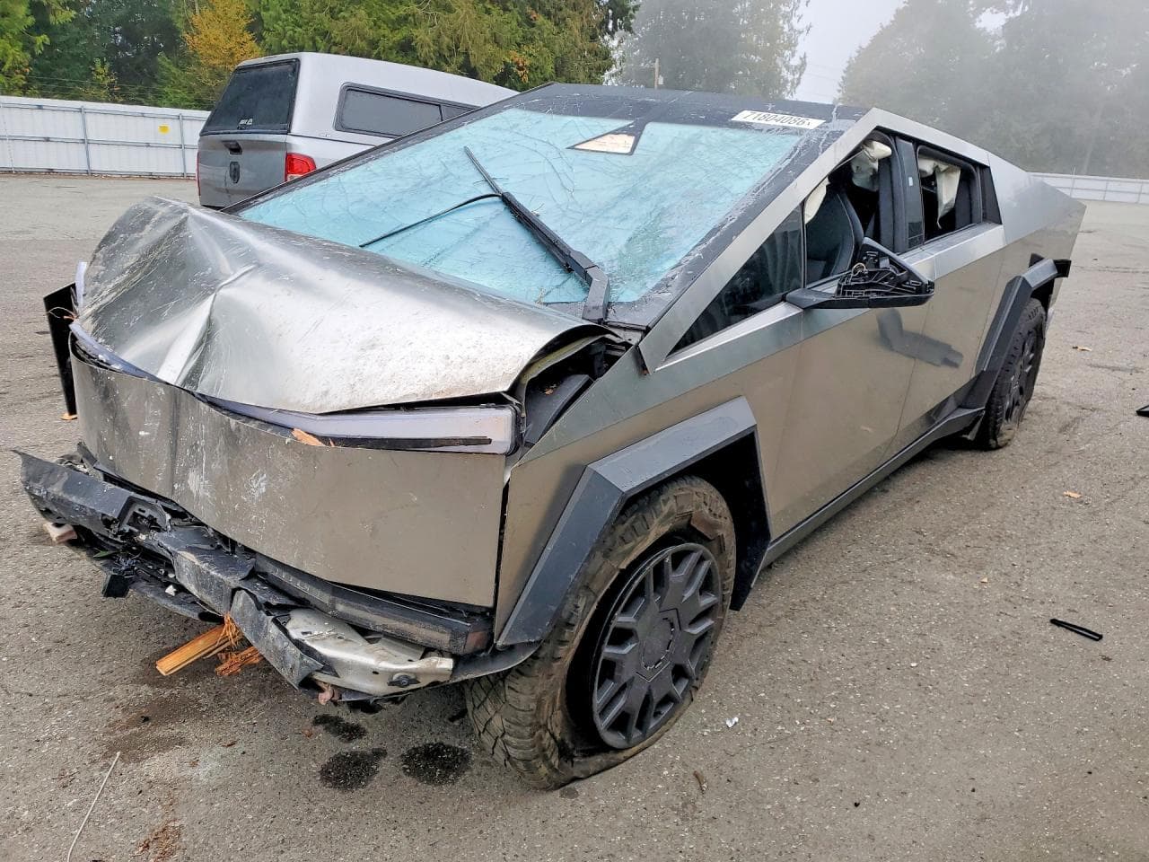 2024 Tesla Cybertruck z USA