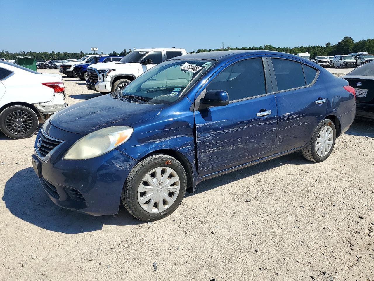 Nissan Versa 2012 z USA