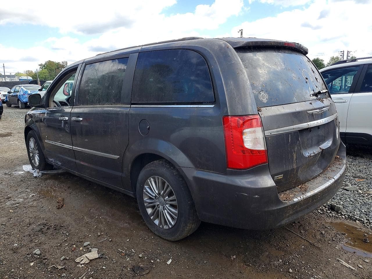2015 Chrysler Town & Country Touring L - foto 2