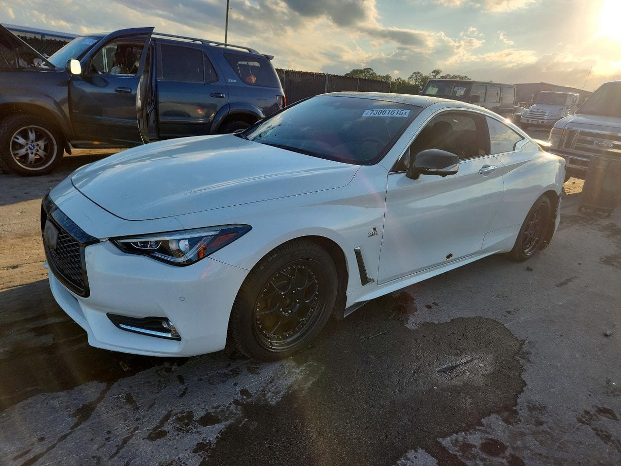 Infiniti Q60 2017 z USA