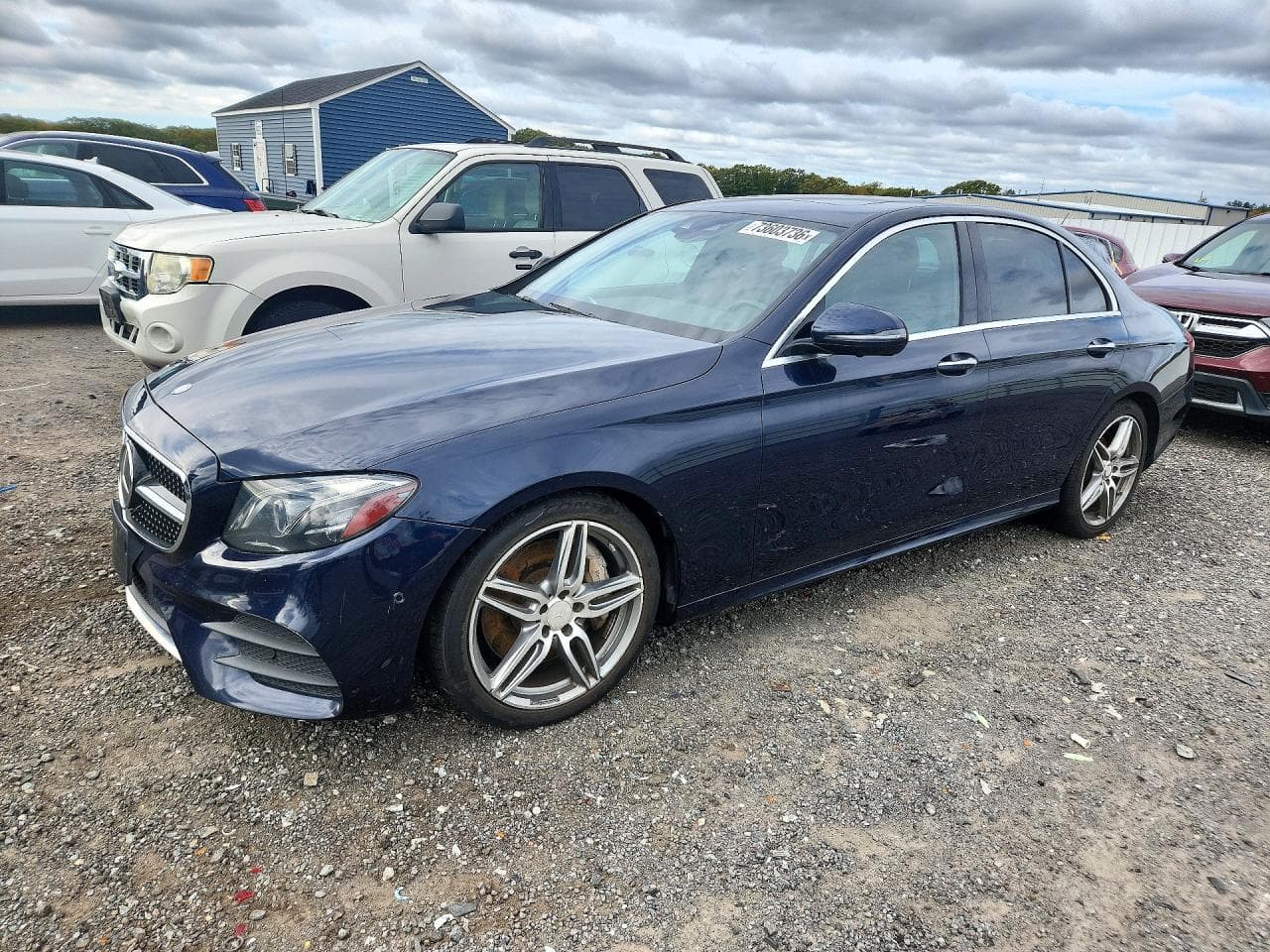 Mercedes-Benz E-klasse 2017 z USA