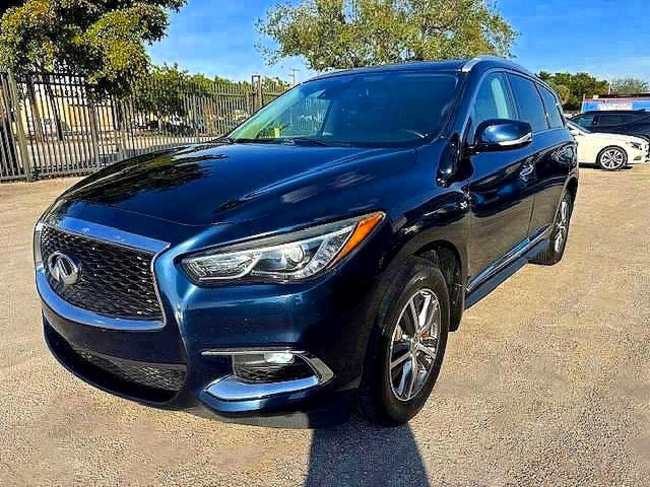 Infiniti QX60 2019 z USA