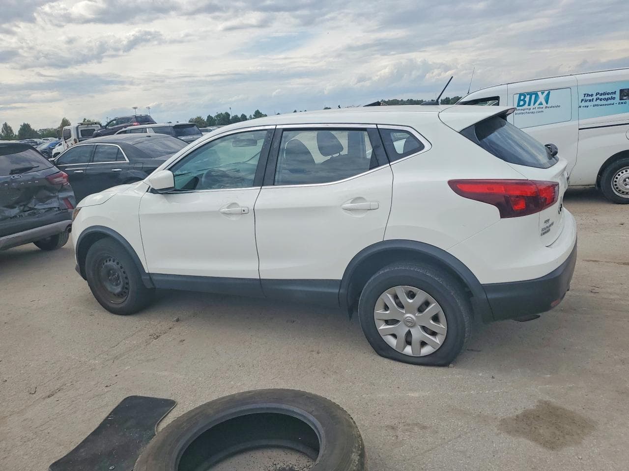 2019 Nissan Rogue Sport S - foto 2