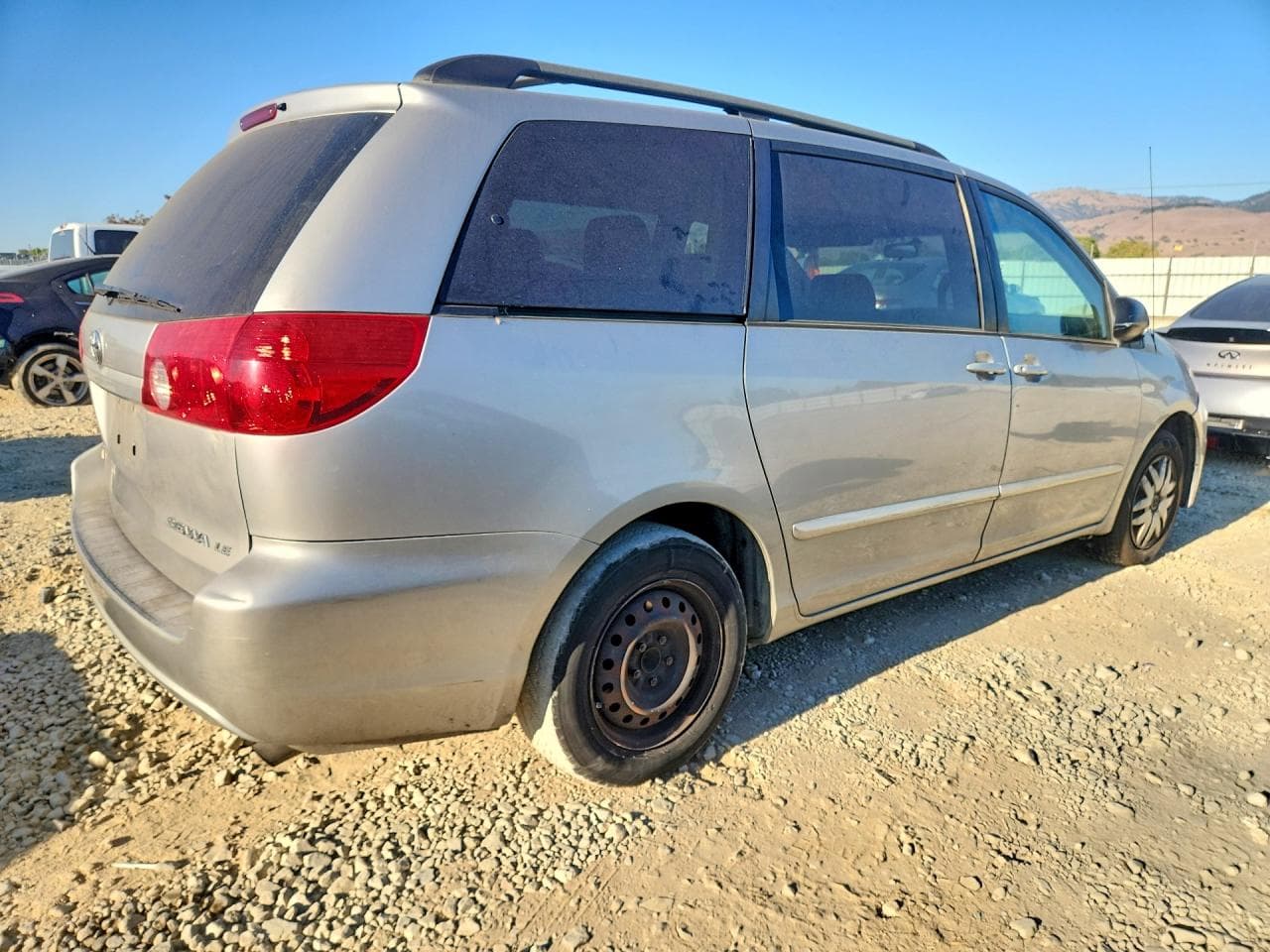 2008 Toyota Sienna Le 7-Passenger - foto 3