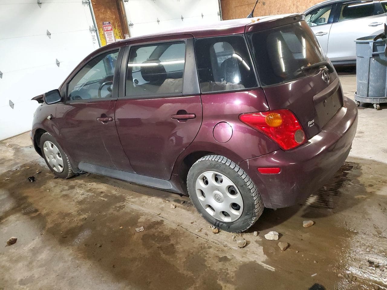 2005 Scion Xa Base - foto 2