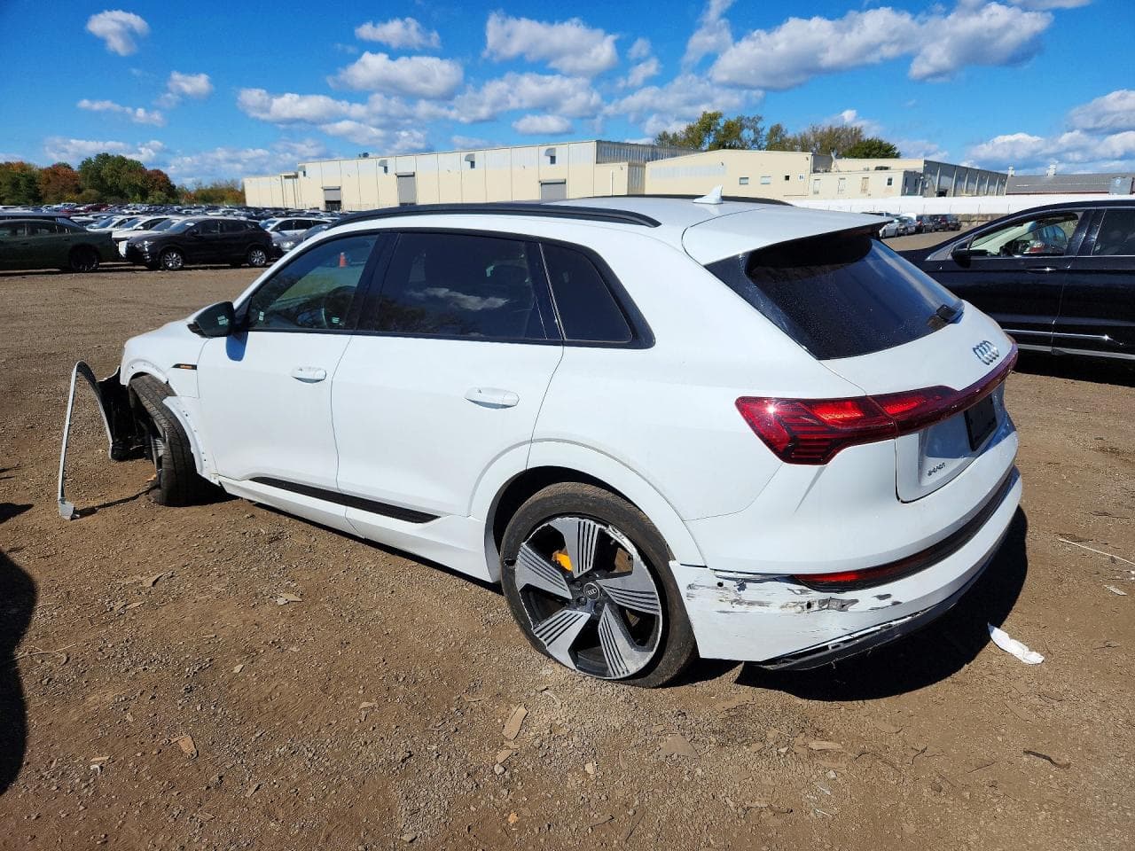 2022 Audi E-Tron Premium Plus - foto 2