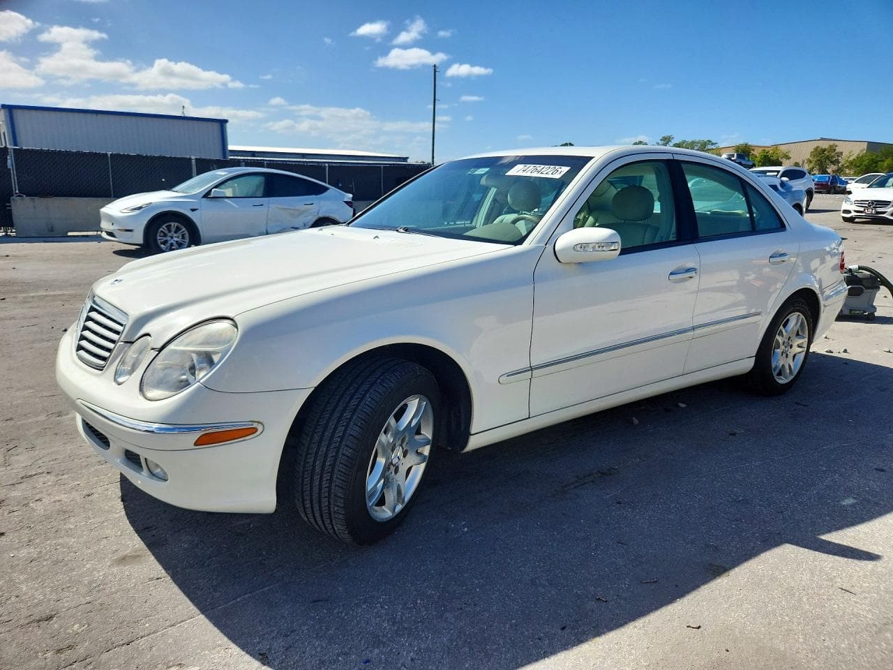 Mercedes-Benz E-klasse 2003 z USA