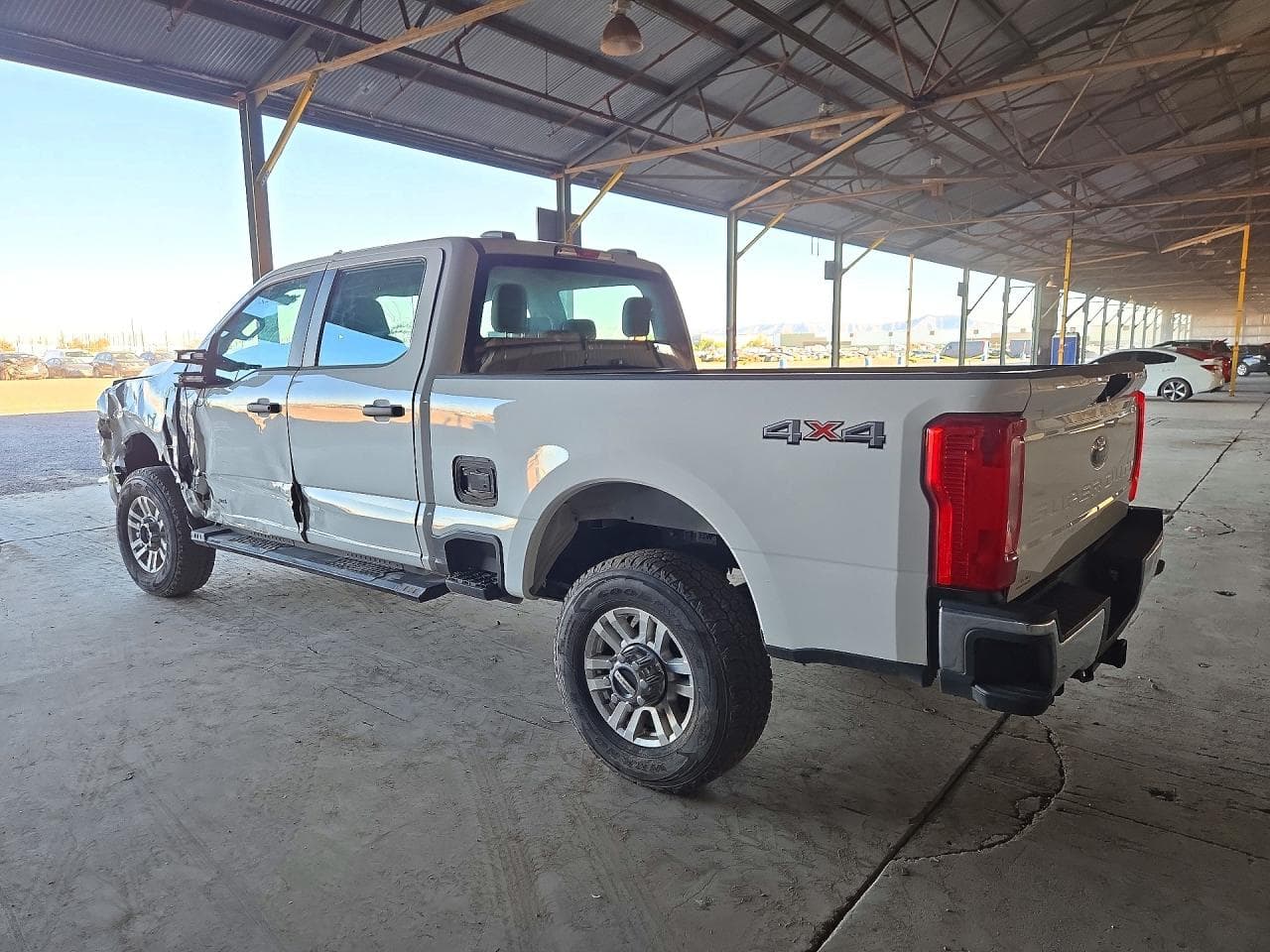 2023 Ford F250 Super Duty - foto 2