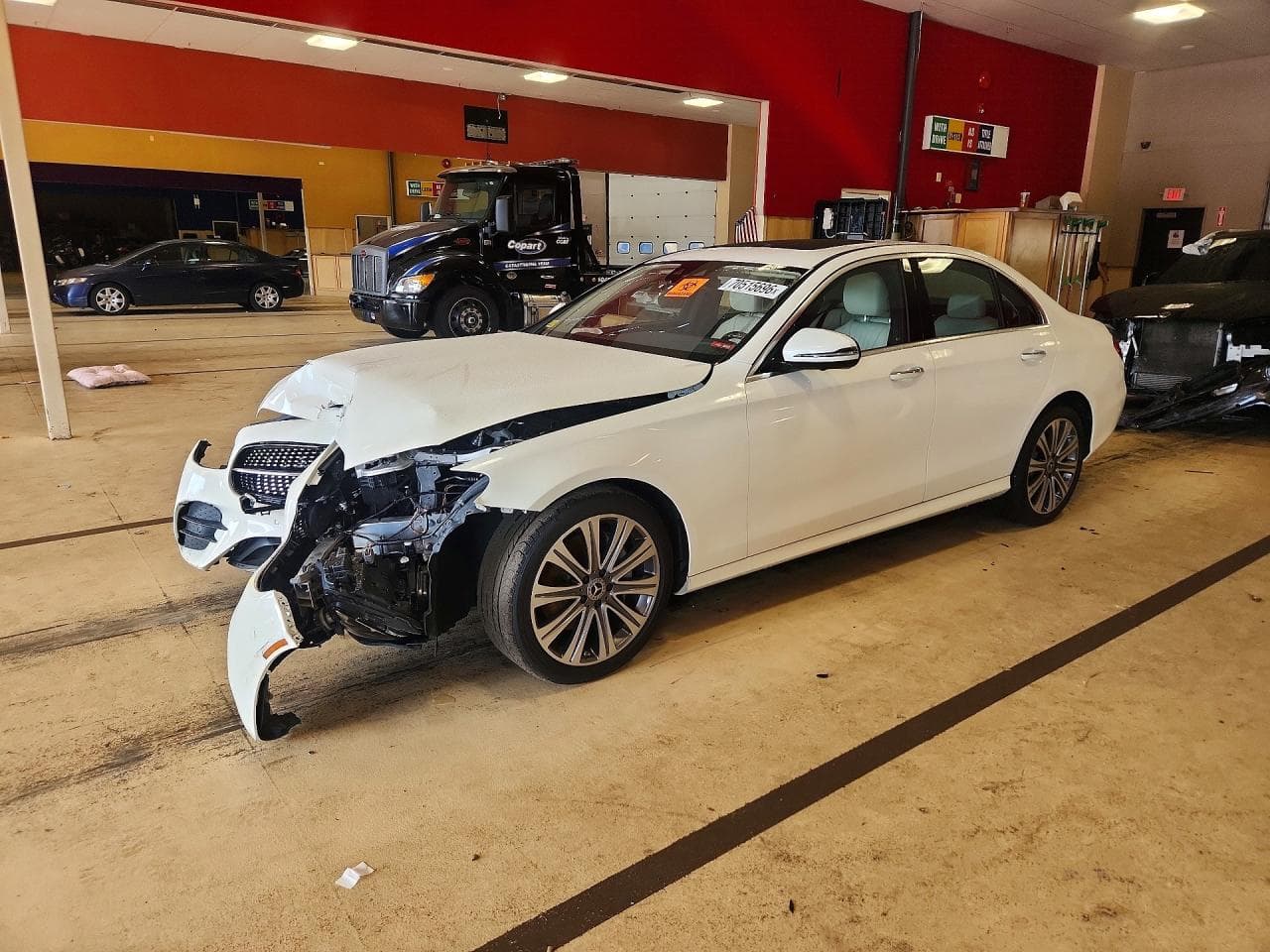 Mercedes-Benz E-klasse 2022 z USA