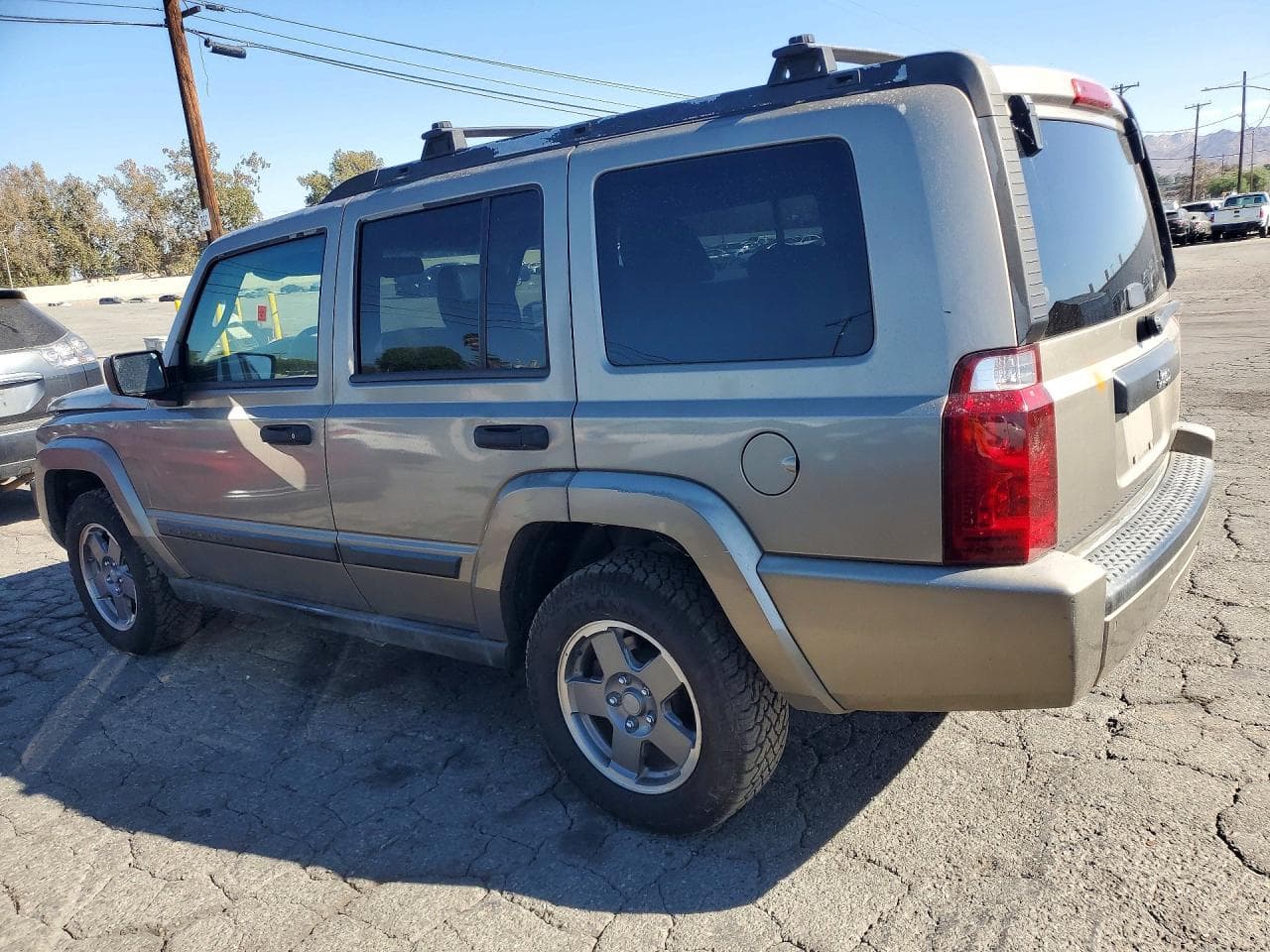 2006 Jeep Commander - foto 2