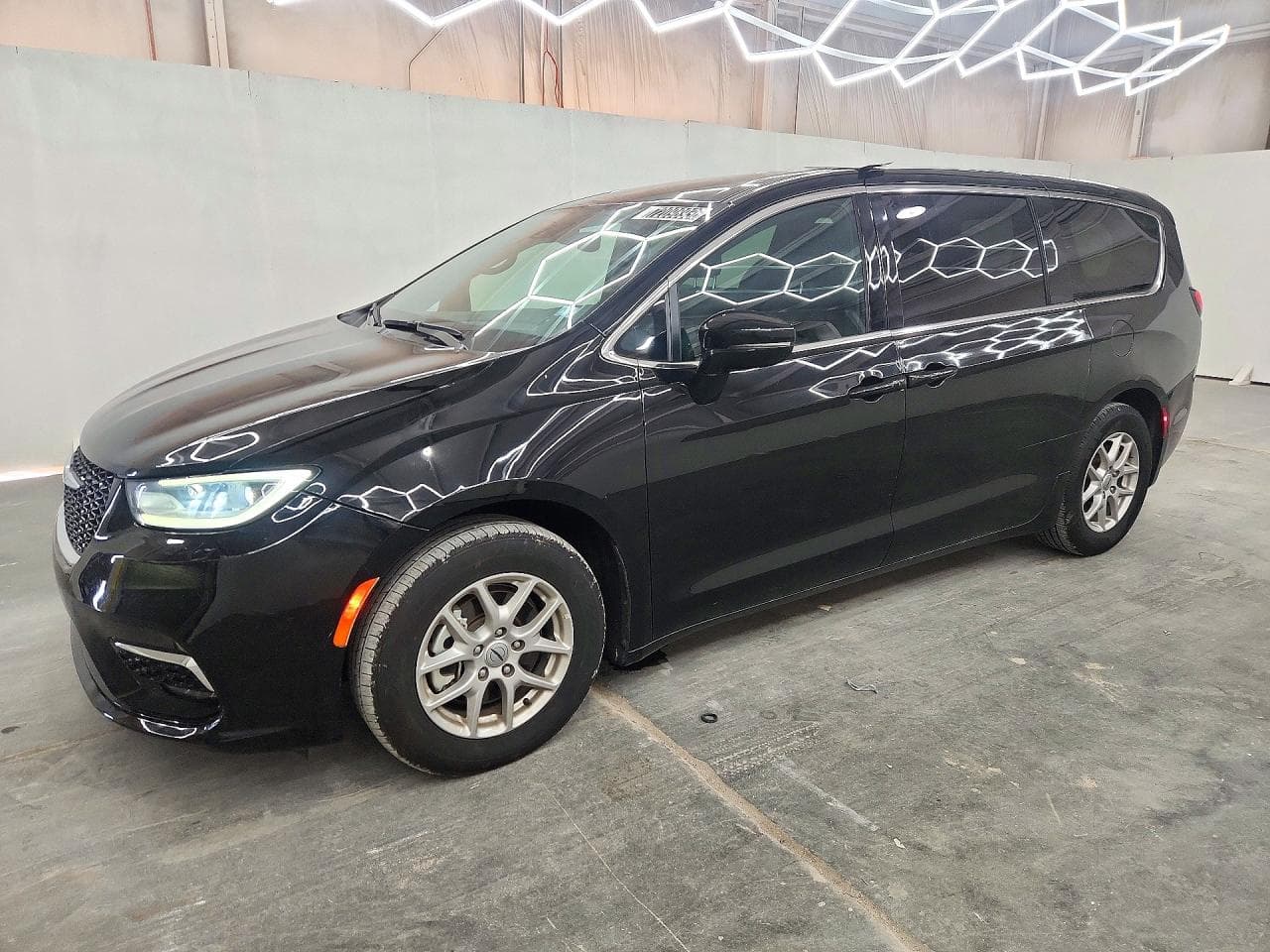 Chrysler Pacifica 2025 z USA