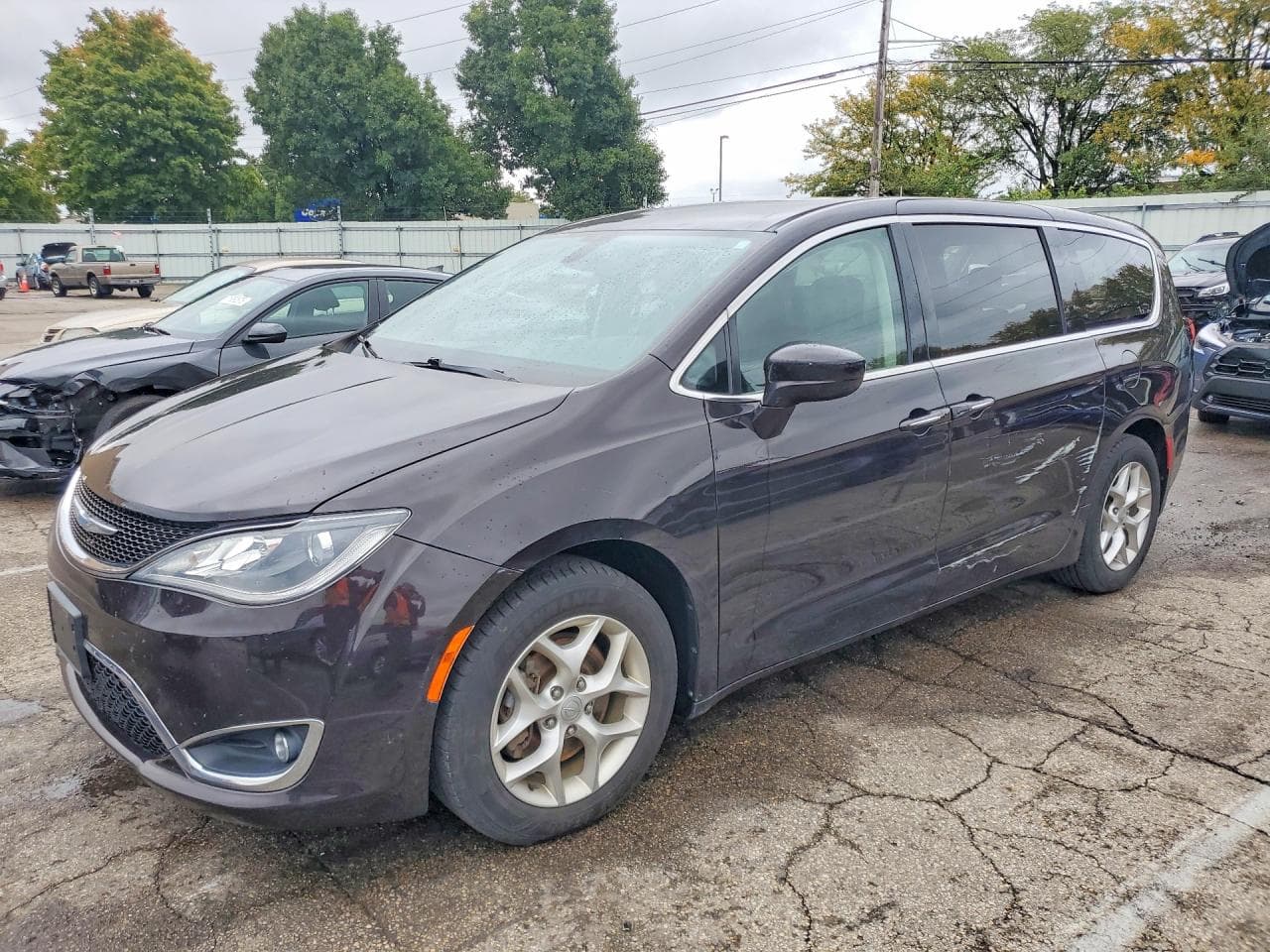 Chrysler Pacifica 2018 z USA